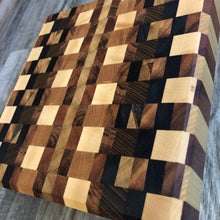 Load image into Gallery viewer, End-Grain Chaos Cutting Board