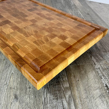 Load image into Gallery viewer, Large Solid Oak End-Grain Chef&#39;s Cutting Board / Brisket Board
