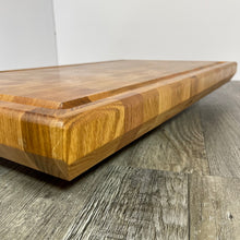 Load image into Gallery viewer, Large Solid Oak End-Grain Chef&#39;s Cutting Board / Brisket Board
